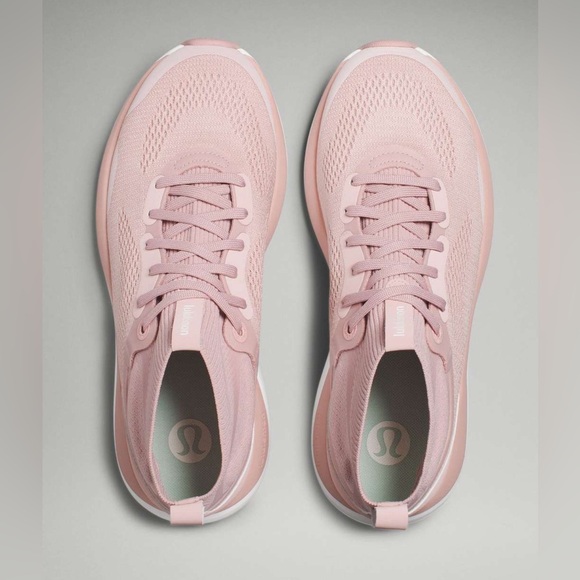 Lululemon Chargefeel Mid Workout Size 7 or 8 Brand NEW - Picture 3 of 10